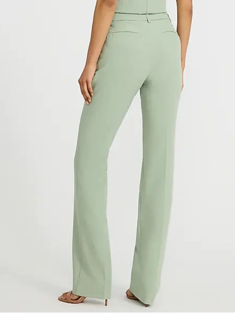 NWT Express Editor Mid Rise Bootcut Pant in Signature Stretch